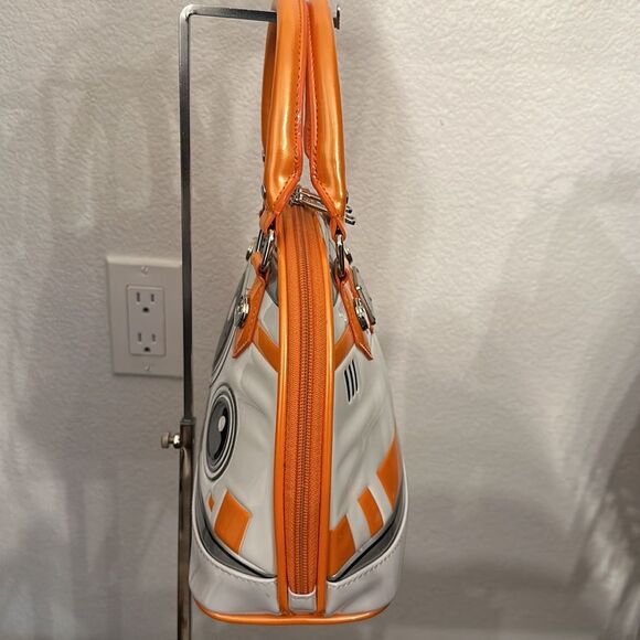 Loungefly Dome Purse Star Wars BB8 Pre-owned. Dome style no longer being made. - Picture 8 of 13